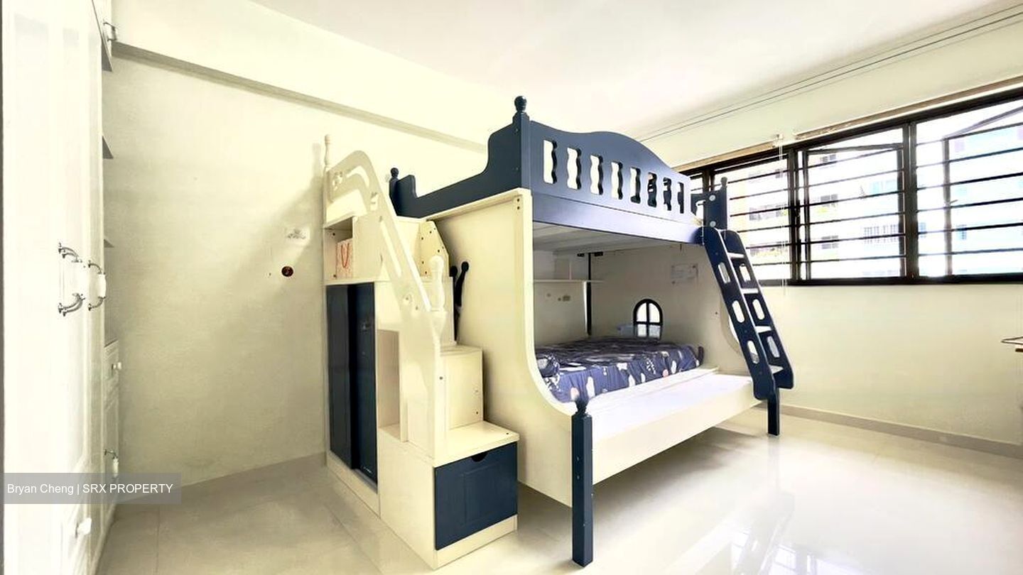 Blk 209 Yishun Palm Spring (Yishun), HDB 5 Rooms #460569731